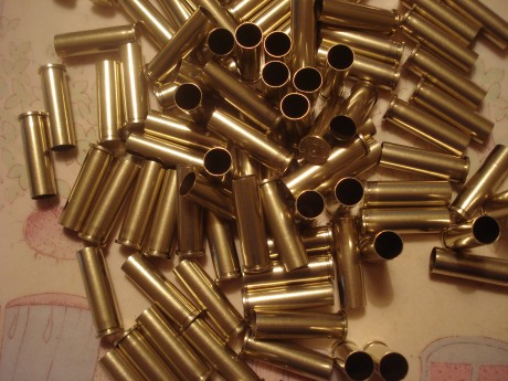 Vendo mil vainas marca PMC del calibre .357 Magnum con un tiro y pasadas por Tumbler a 12 céntimos de 02