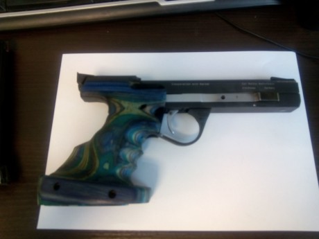 Un amigo mio me a pedido que le ponga a la venta estas dos armas, os paso su telefono para cualquier tipo 00