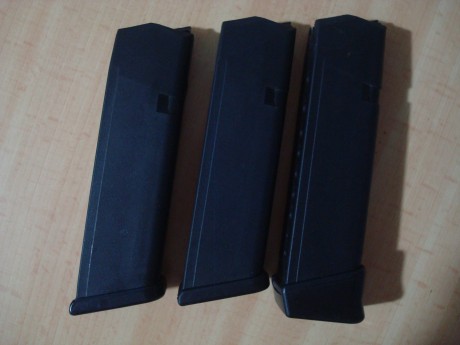  DSC06574.JPG  DSC06575.JPG 

Vendo tres cargadores para la 17, dos nuevos de 17 y uno usado de 17+2. 01