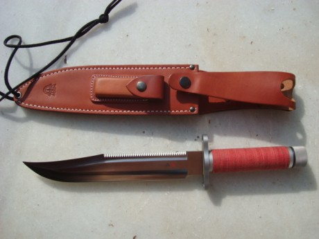 Hola, vendo estas bellezas. 
1-machete Sog Vietnam green beret ( Seki-Japan )  570€
2-machete Al Mar green 01