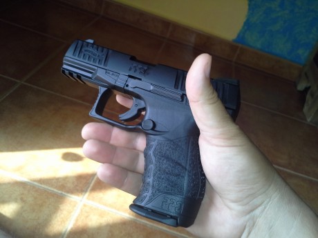 Vendo o cambio,de nuevo, pistola Walther mod. PPQ del 22lr, con dos cargadores, libro, herramientas todo 12