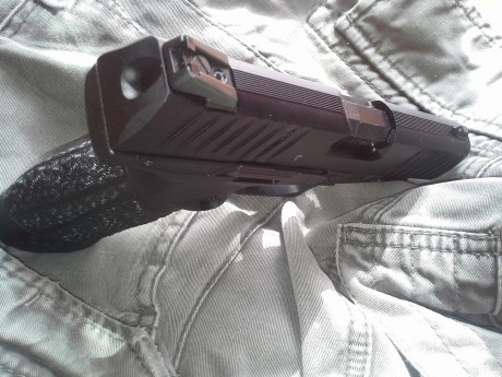 Vendo o cambio,de nuevo, pistola Walther mod. PPQ del 22lr, con dos cargadores, libro, herramientas todo 21