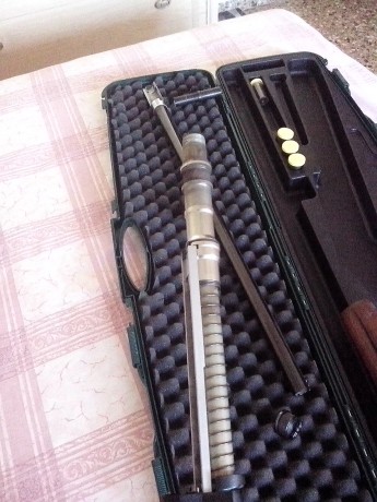 Vendo escopeta semiautomatica BERNARDELLI MEGA  de 66cm de cañon, 5 chokes mas un prolongador de 5cm, 12