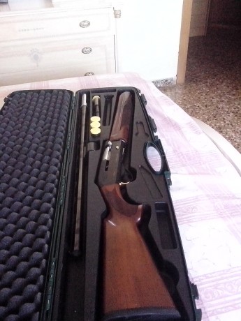 Vendo escopeta semiautomatica BERNARDELLI MEGA  de 66cm de cañon, 5 chokes mas un prolongador de 5cm, 11