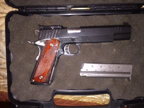 VENDIDA ,,,,,pistola STI targert master de 6 pavon  de 9mm tiene un año  ,la compre nueva ,esta practicamente 170
