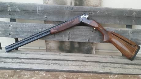 Beretta 682 gold sporting. Cañon de 71cms ventilados con sus cinco chokes originales mas 4 chokes beretta 30