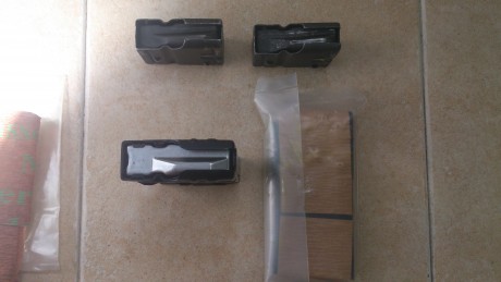 Hola, vendo lote de cargadores para Cetme C. Está compuesto por 2 cargadores originales usados de 5 disparos 02