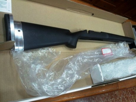 Hola.
Un amigo vende una culata para rifle de precisión. Estaba montada en una acción Remington 700.
Tiene 20