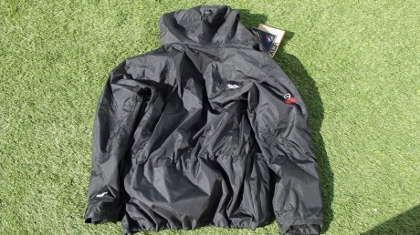 A estrenar. Chaqueta North Face de GORETEX XCR. Talla M. Negra. Con forro polar interior con membrana 20
