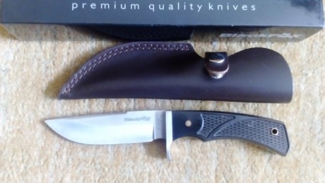 Buenas tardes. VENDIDOS
 Vendo un Cudeman MT-1 y un Bowie blackfox 005 WD (made in Italy). Cuchillos enterizos 00