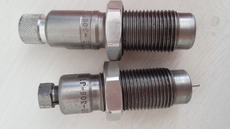 Hola.
Vendo los dos dies del calibre .308W en su caja original. Marca Lee.
20€ más portes. En Barcelona 00