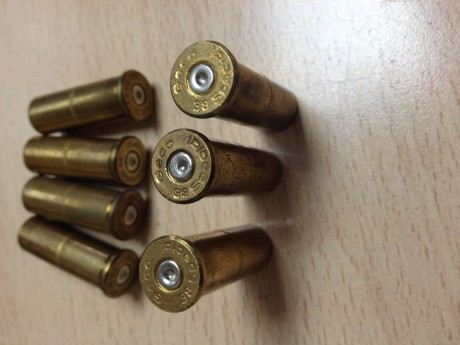 Hola a todos.
Vendo 1500 vainas GECO con un sólo disparo, sin limpiar ni desempistonar, calibre .38 special.
Preferible 00