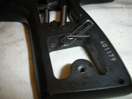 Hola compañeros
Tengo una weihrauch hw 45 (la compré nueva hace menos de un año y ha tirado unos 700 tiros) 10