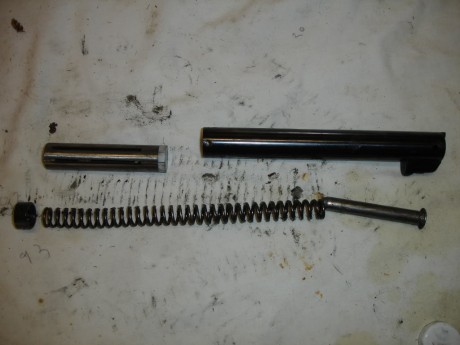 Hola compañeros
Tengo una weihrauch hw 45 (la compré nueva hace menos de un año y ha tirado unos 700 tiros) 32