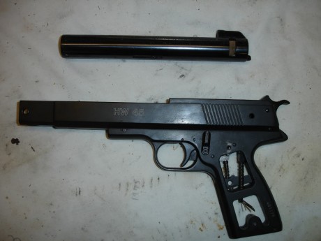 Hola compañeros
Tengo una weihrauch hw 45 (la compré nueva hace menos de un año y ha tirado unos 700 tiros) 30