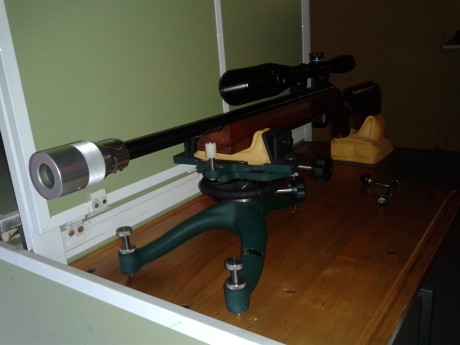 Los detalles del equipo de bench rest se encuentran aquí:
https://www.armas.es/foros/rifles-carabinas-segunda-mano/anschutz-64-s-br-equipo-br-1017795?p=2901355#p2901355
Cambiaría 10