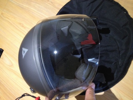 Vaciando trastero
Casco marca DAINESE talla 54 / XS nuevo sin uso con su funda. Pantalla intacta interior 00
