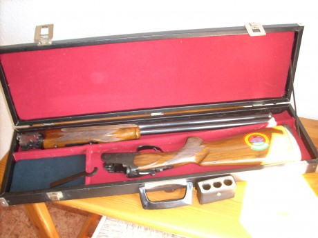 Hola Vendo mi escopeta del calibre 12 marca Super Lamber, superpuesta, expulsora, con 5 polichok y llave 00