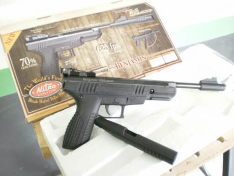 Pues eso,vendo esta pistola de Pistón de gas,en estado seminueva,tiene alrededor de año y medio y no la 02