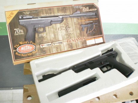 Pues eso,vendo esta pistola de Pistón de gas,en estado seminueva,tiene alrededor de año y medio y no la 00