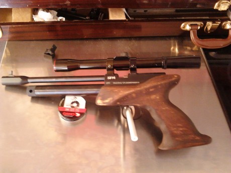Hola, pongo a la venta por no usar, ya que solo ha tirado un botellin de co2 esta Cp1, tiene el pistolet 11