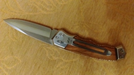 Buenas compañeros
Vendo un Muela modelo Castor ,descatalogado . Es enterizo, con virola de latón y mango 00