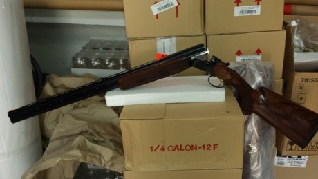 Escopeta Battista Rizzini, 12/70,con menos de 200 tiros, como nueva, maderas seleccionadas, culata regulable 02