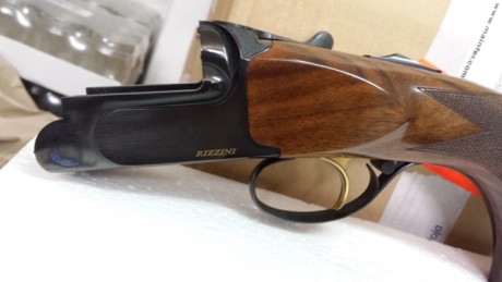 Escopeta Battista Rizzini, 12/70,con menos de 200 tiros, como nueva, maderas seleccionadas, culata regulable 01