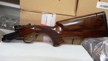 Escopeta Battista Rizzini, 12/70,con menos de 200 tiros, como nueva, maderas seleccionadas, culata regulable 00