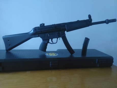 Pongo a la venta mi MP5 fabricado por MKE. De calibre 9 parabellum.
En perfectisimo estado de estetica 00