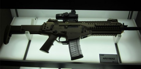 El ARX-160 ya es una realidad, lo mismo que la conversión para tirar con cargadores del AK-47 y por supuesto 10