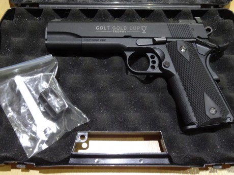  VENDIDA SE PUEDE CERRAR ...GRACIAS  Se cambia Colt by walther 1911 en calibre 22 largo con caja original 00