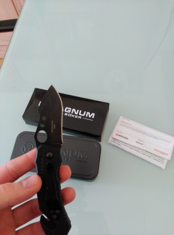 Vendo navaja nueva a estrenar, sin usar para nada de nada, nunca sacada de su funda salvo para mirarla 12