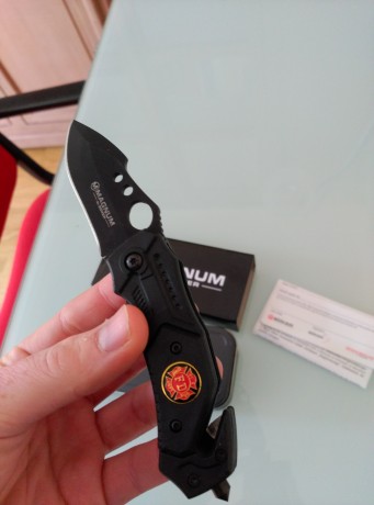 Vendo navaja nueva a estrenar, sin usar para nada de nada, nunca sacada de su funda salvo para mirarla 11