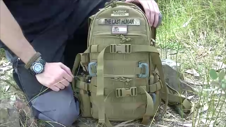 Buenas a todos

Vendo una mochila realizada a mano por SARMA CUSTOM MADE, es una fabrica israeli que diseña 00