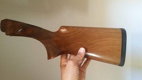 Vendo esta culata original de una perazzi mx8 trap original. La culata tiene dos puntitos en la laca y 00