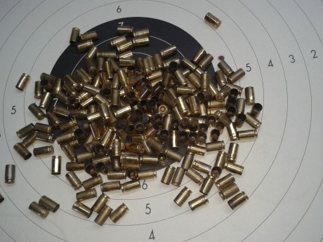Saludos, vendo las vainas que tengo del 9 mm Pb. Van a granel, no en cajas pero bien despachadas. Las 00