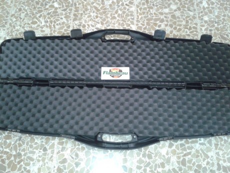   Vendo Maletín Rígido FLAMBEAU (Fabricado en USA) de gran calidad, no ha sido usado (comprobable) con 02