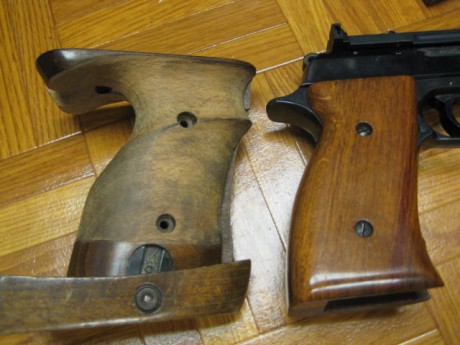 Hola, un amigo me ha pedido que le anuncie esta pistola, Astra TS-22, con dos cargadores, y empuñadura 00