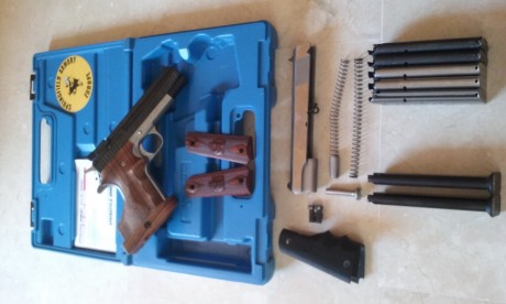 Vendo mi Springfield Armory del 9 parabellum. Es una excelente pistola 1911, a la que le sirven todo el 00