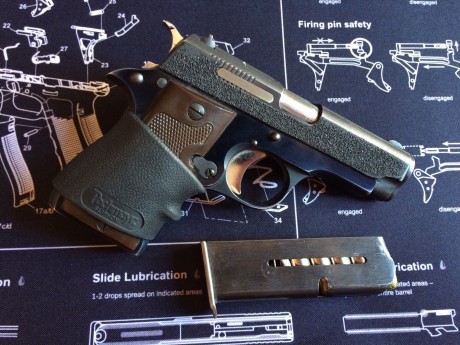 Se vende pistola STAR DKL del 9 corto (.380) en perfecto estado de funcionamiento. Es un arma MUY cómoda 01