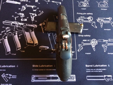 Se vende pistola STAR DKL del 9 corto (.380) en perfecto estado de funcionamiento. Es un arma MUY cómoda 00