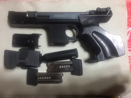 Un amigo vende pistola Hamerli sp-20 en perfecto estado calibre 32 cacha M incliye recojevainas, maletín 01