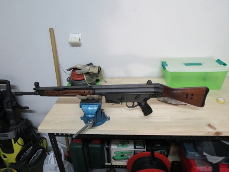 Vendo Cetme C calibre 307 muy cuidado.
Solo ha tirado una caja para probarlo.
Esta guiado con la licencia 01