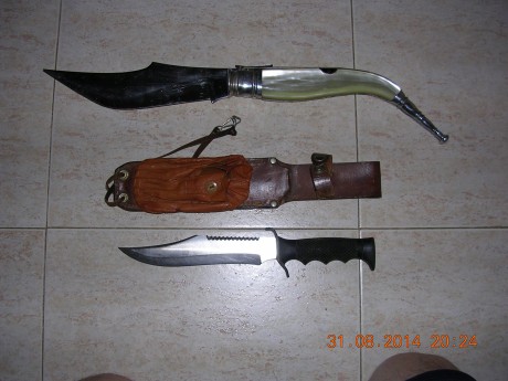 Cuchillo y navaja de la marca ICA, el cuchillo tiene muchos años, la navaja la compré hace casi 36 años 01