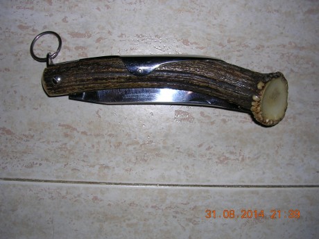Navaja fabricada por el artesano Francés J.Mongin, completamente hecha a mano, sellada "FAIT-MAIN 00