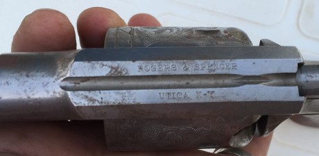 Como la pólvora negra no es lo mío, pongo en venta este revólver.

Me han informado que es una antigua 01
