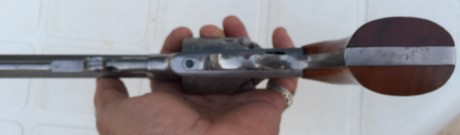 Como la pólvora negra no es lo mío, pongo en venta este revólver.

Me han informado que es una antigua 21