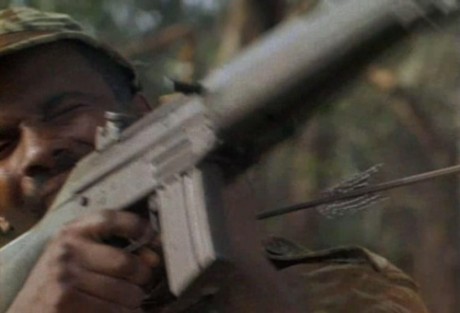 Compañeros,

En vista de las ganas de algunos (Elcafe, Wilcow, Vrakk, etc) por adivinar armas de películas 160