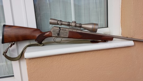 Se vende Rifle BLASER RS 850/88 grabado, modelo "All Weather"; calibre 7 mm Rem. Mag., bien 02